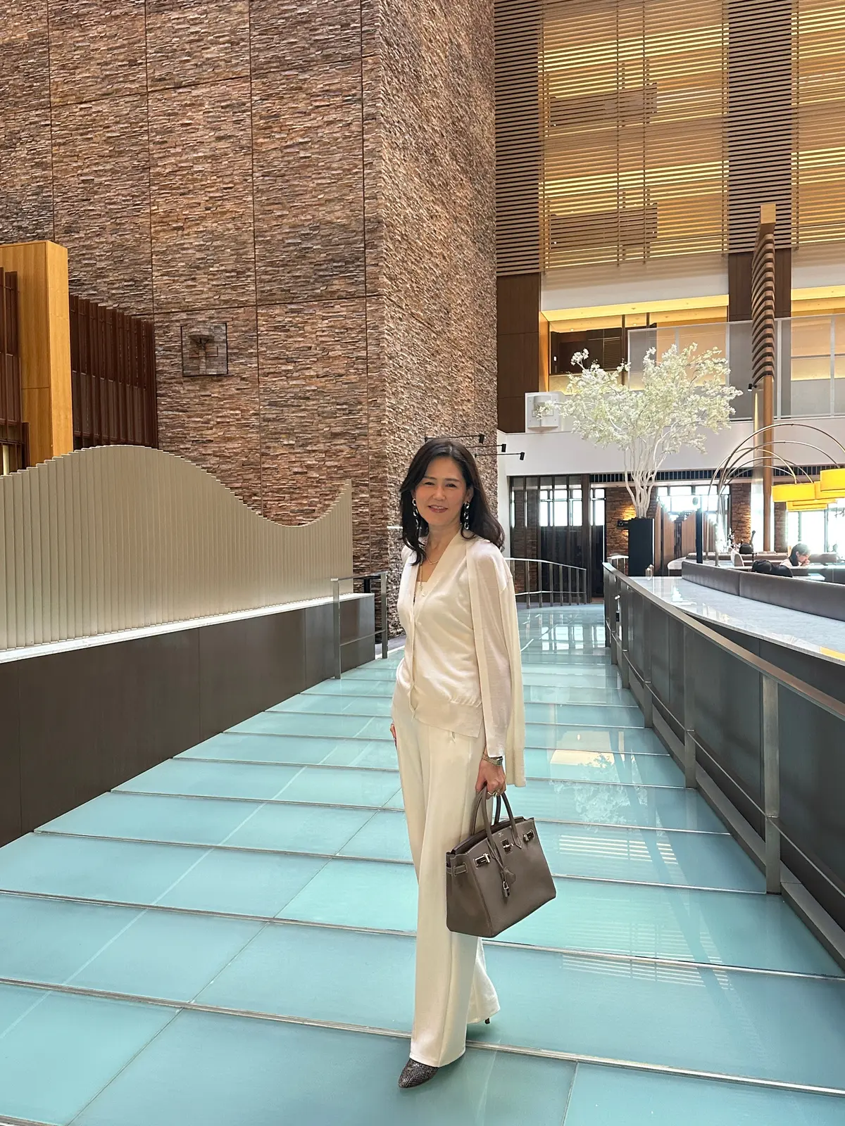 春のホワイトコーデでホテル飲茶ランチ【品の画像_2