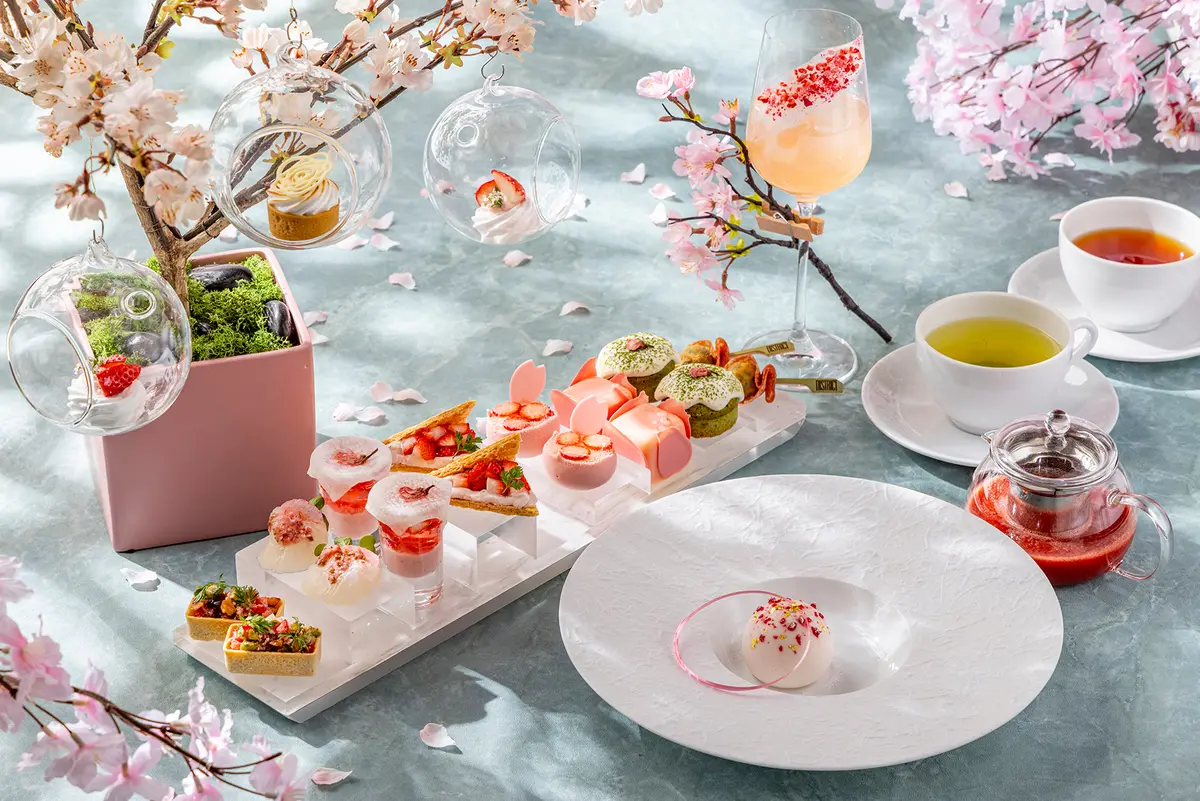 キンプトン新宿東京「ディストリクト ブラッスリー・バー・ラウンジ」　アフタヌーンティー