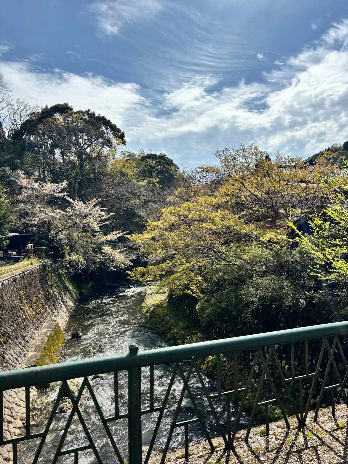 足湯に入りながら美味しいパンが食べられるの画像_6