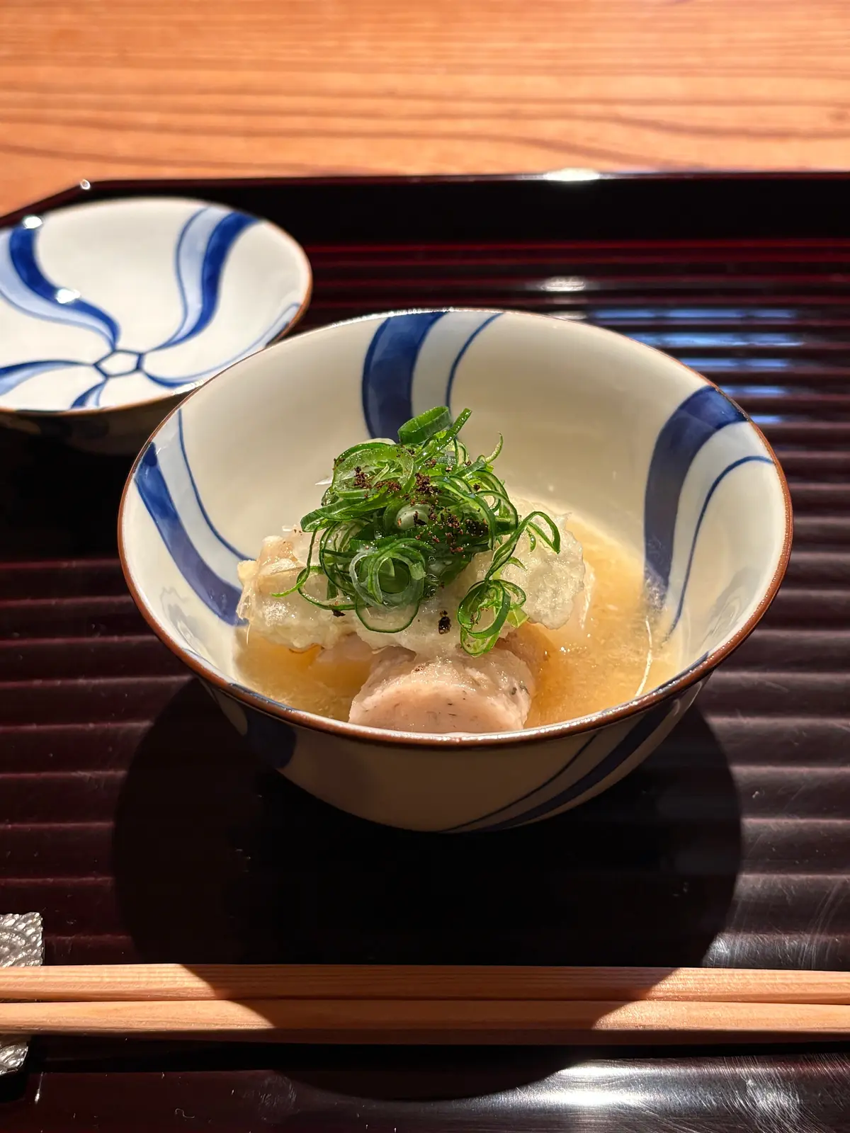 京都、祇園へ。石畳を歩きながら、暖簾をくの画像_11