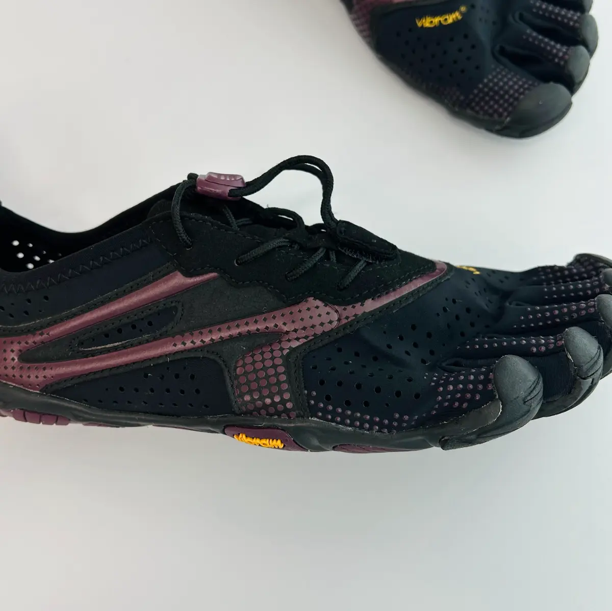 ビブラム ファイブフィンガーズの側面　生地の様子