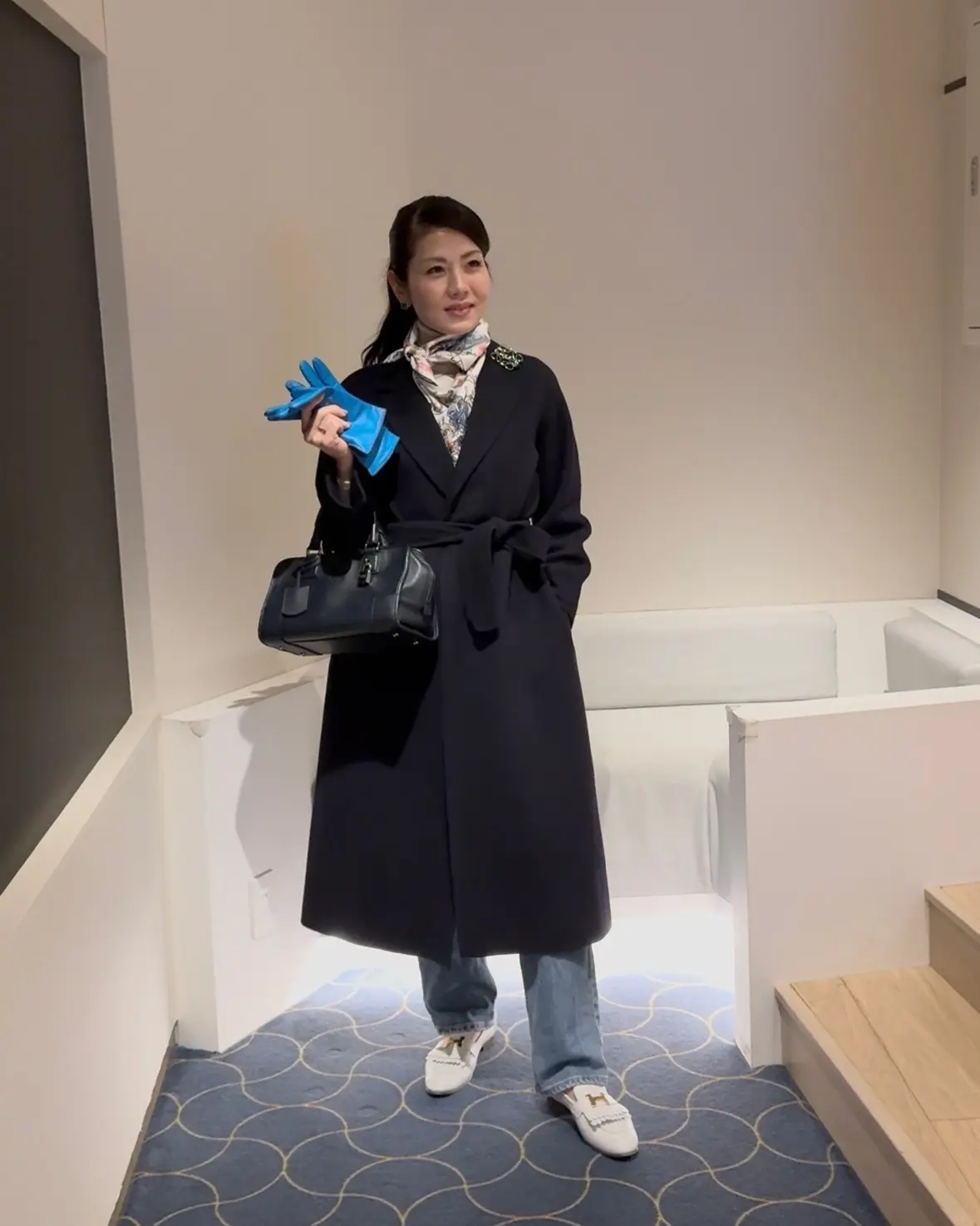 40代【HERMESスカーフ】×【デニムの画像_2