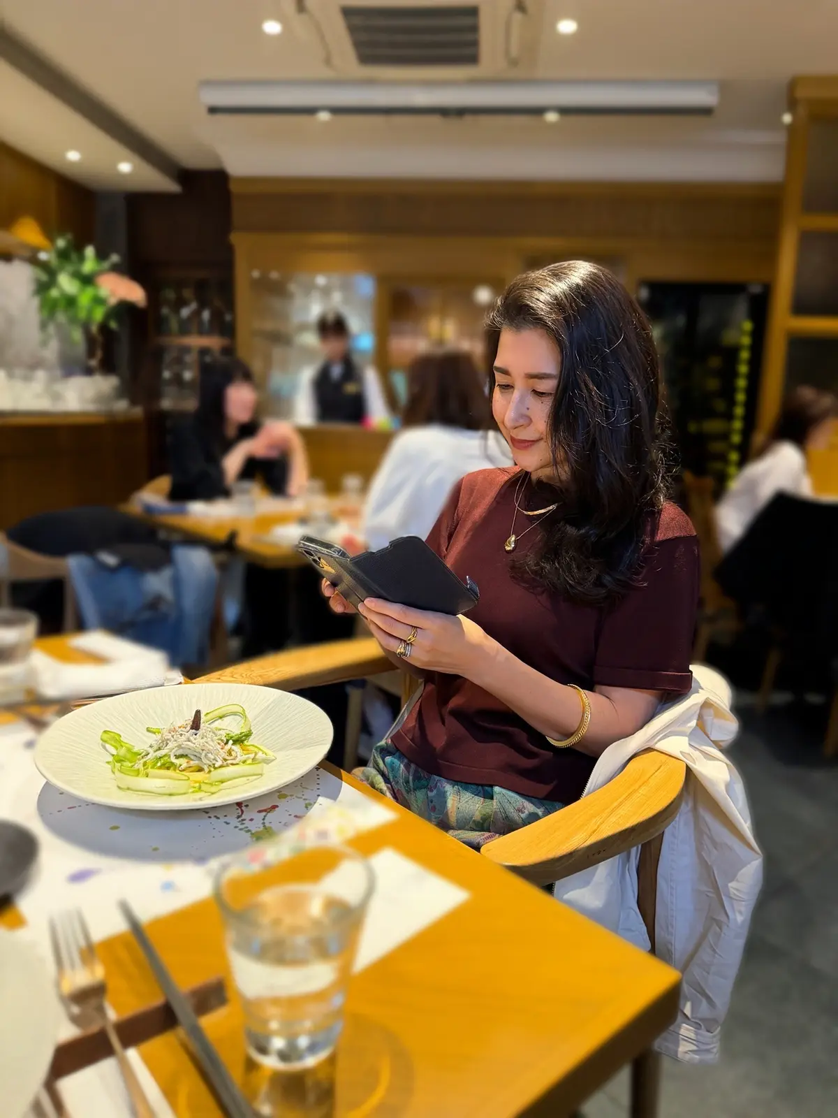 ユニクロ　ボクシーニットT ブラウン