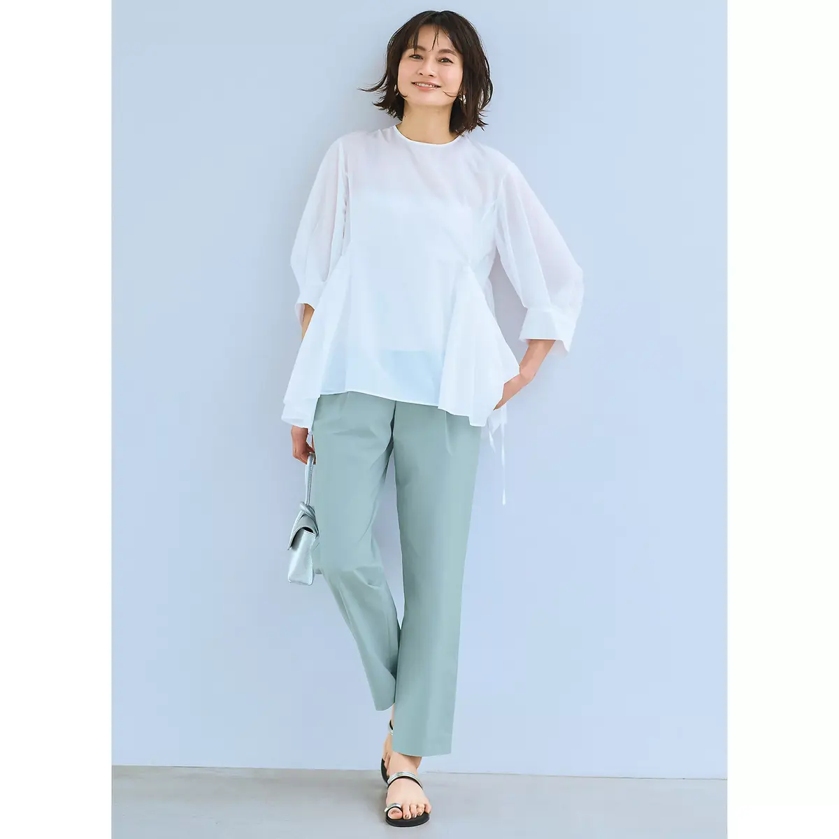 E by eclat 冷感撥水テーパードパンツ ￥20,350