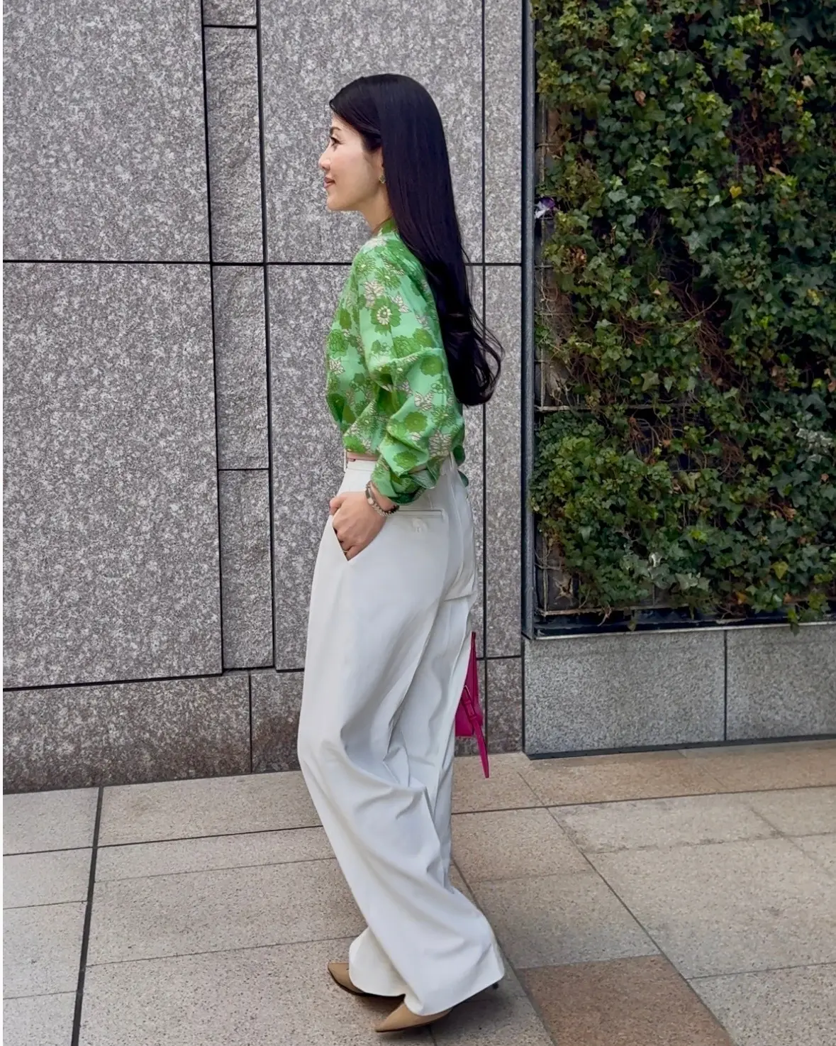 40代【春コーデ】春は色で遊ぶ、ピンク×の画像_5