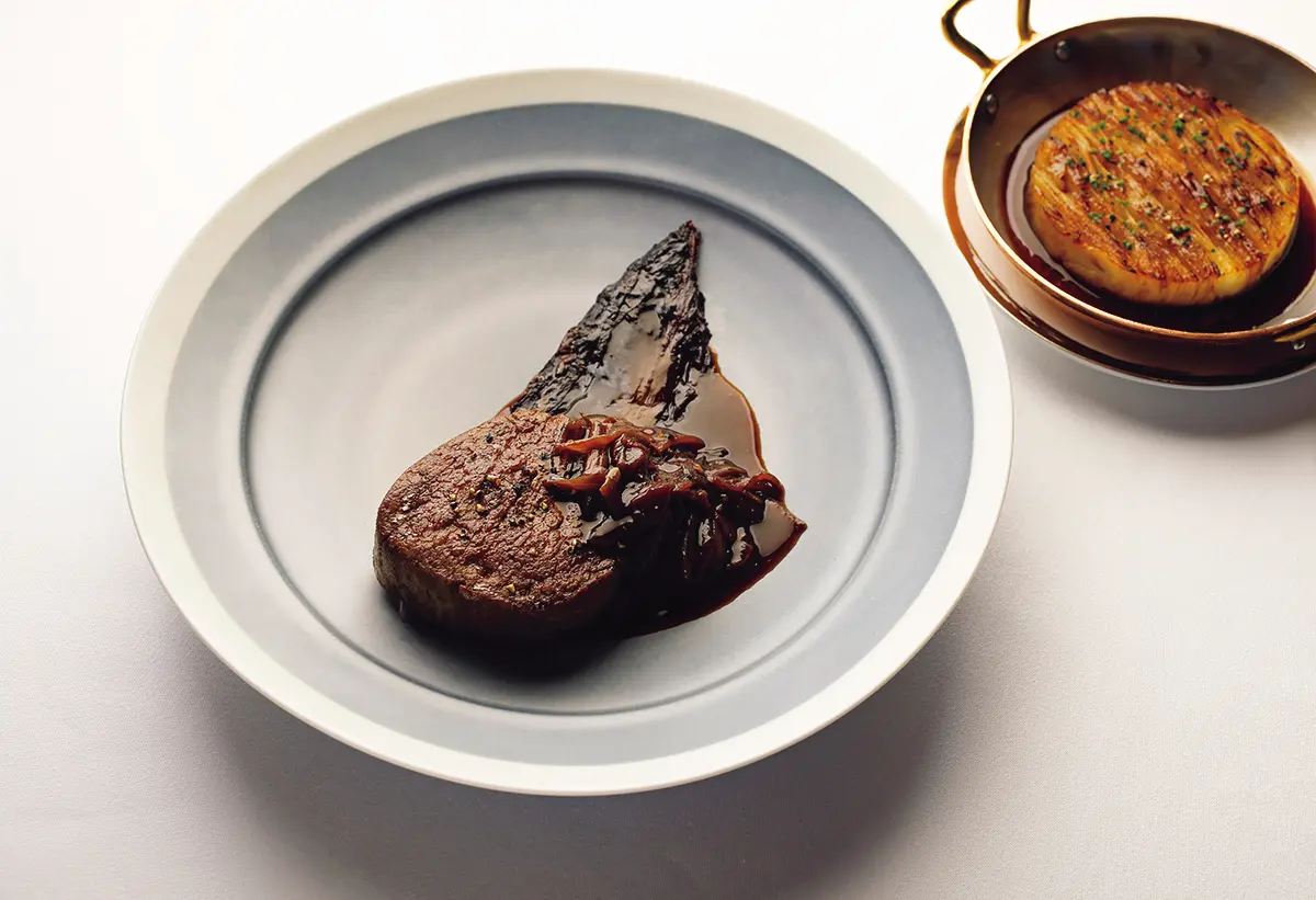 「和牛フィレ ポムアンナ ボ ルドレーズソース」￥10,560。 