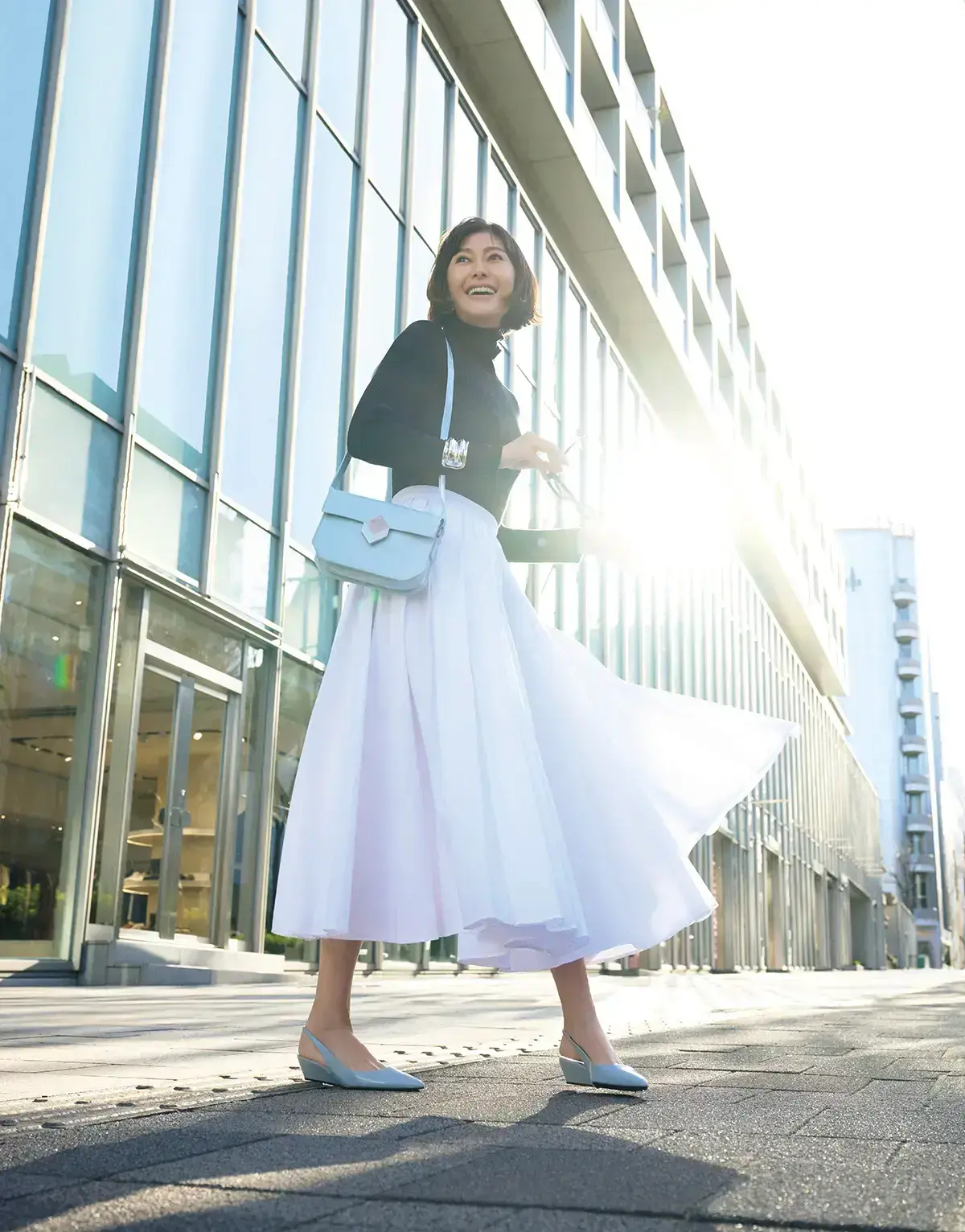 フレアスカート　白　春コーデ