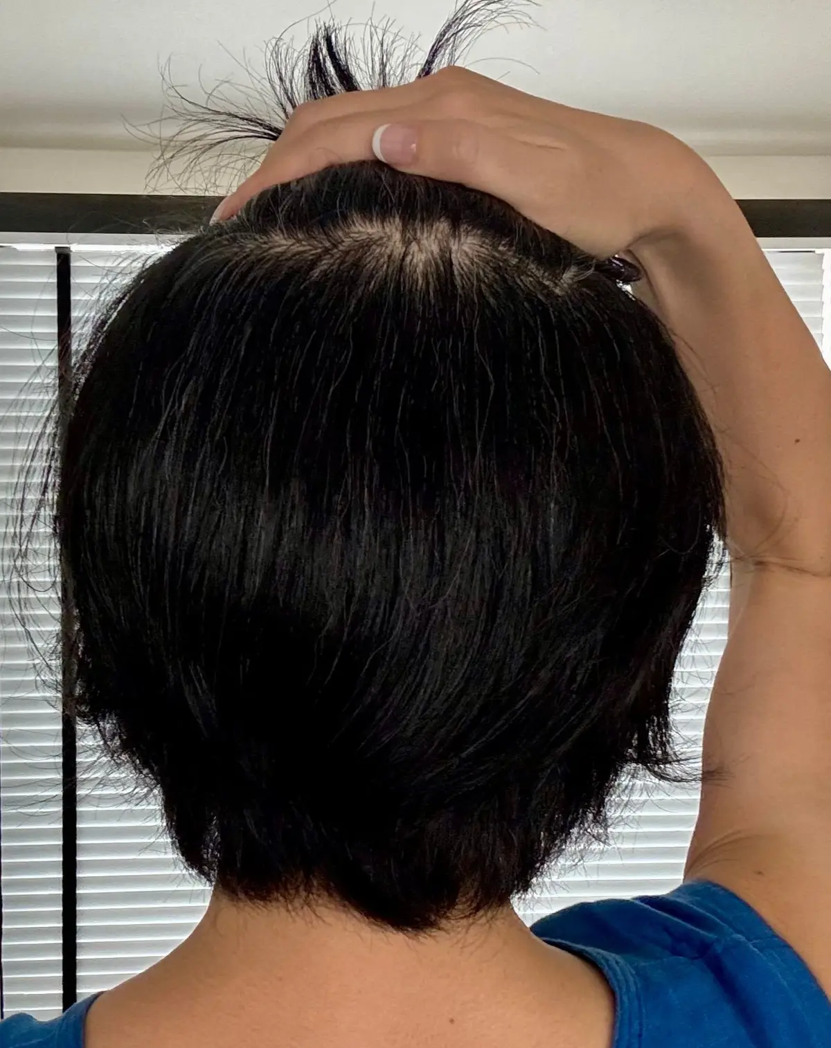 カラートリートメント後の髪の様子
一番目立っていた白髪もかなり目立たなくなっている