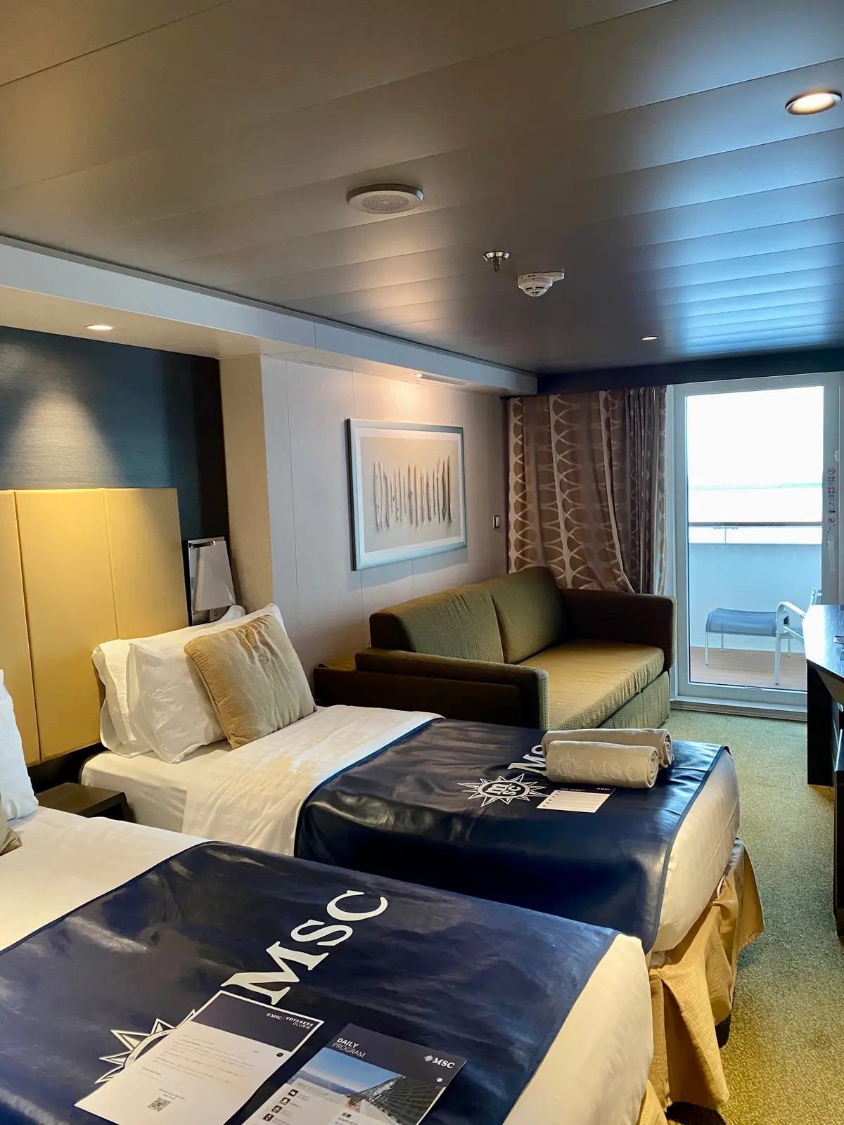 MSCベリッシマ 船首 バルコニー客室 8035室 室内 静かな客室 沖縄発着クルーズ