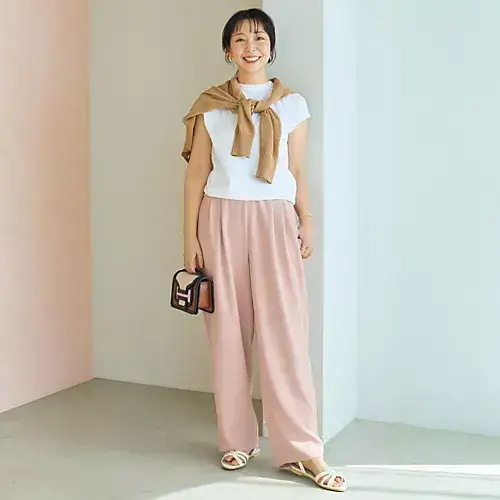エクラ 華組　谷島恵子さん　身長166cm