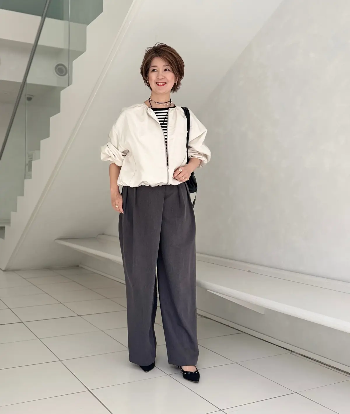 根本有加里　春コーデ　白コーデ　アウターコーデ　全身コーデ