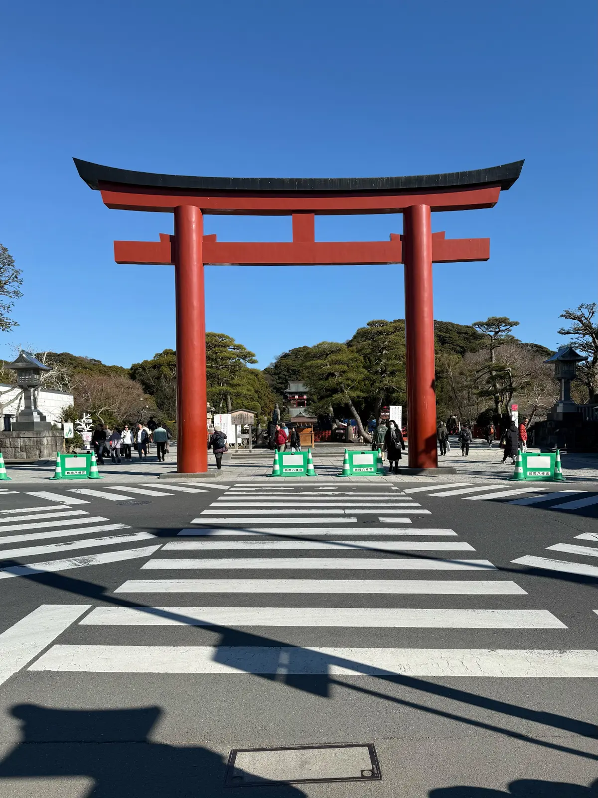 鎌倉　鶴岡八幡宮　境内入口