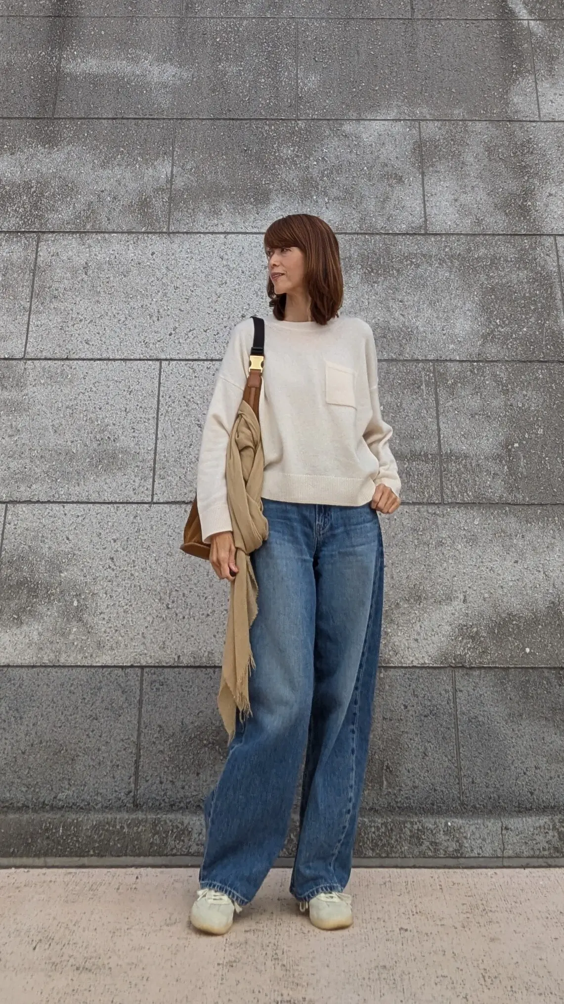 UNIQLOデニムニットのコーディネートです。