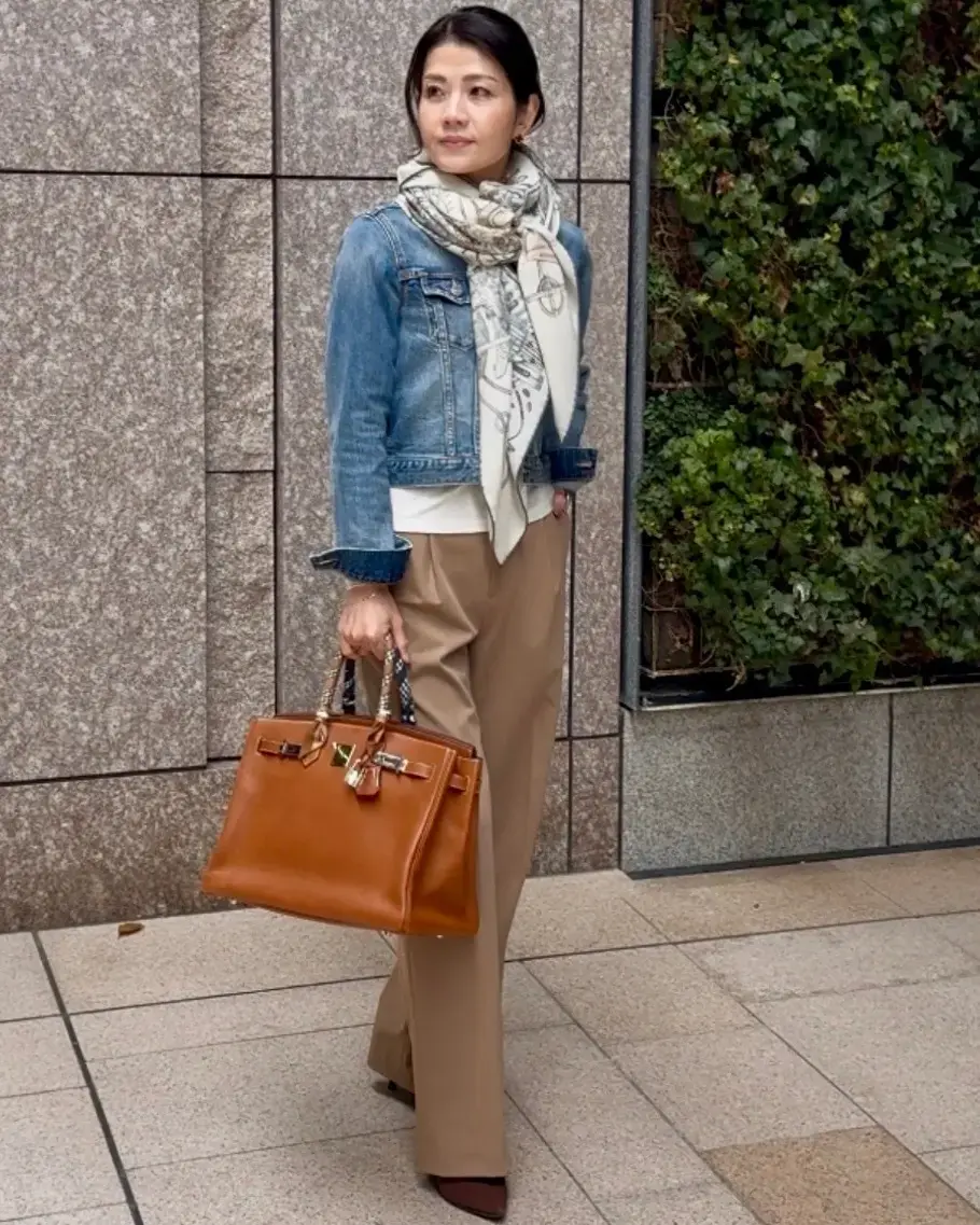 小泉雅恵さん　パンツ　ユニクロ