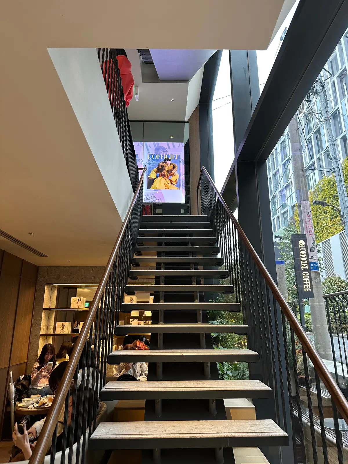 L'OFFICIEL COFFEE　フランス　ファッション誌　世界初　芦沢啓治　コンセプトカフェ