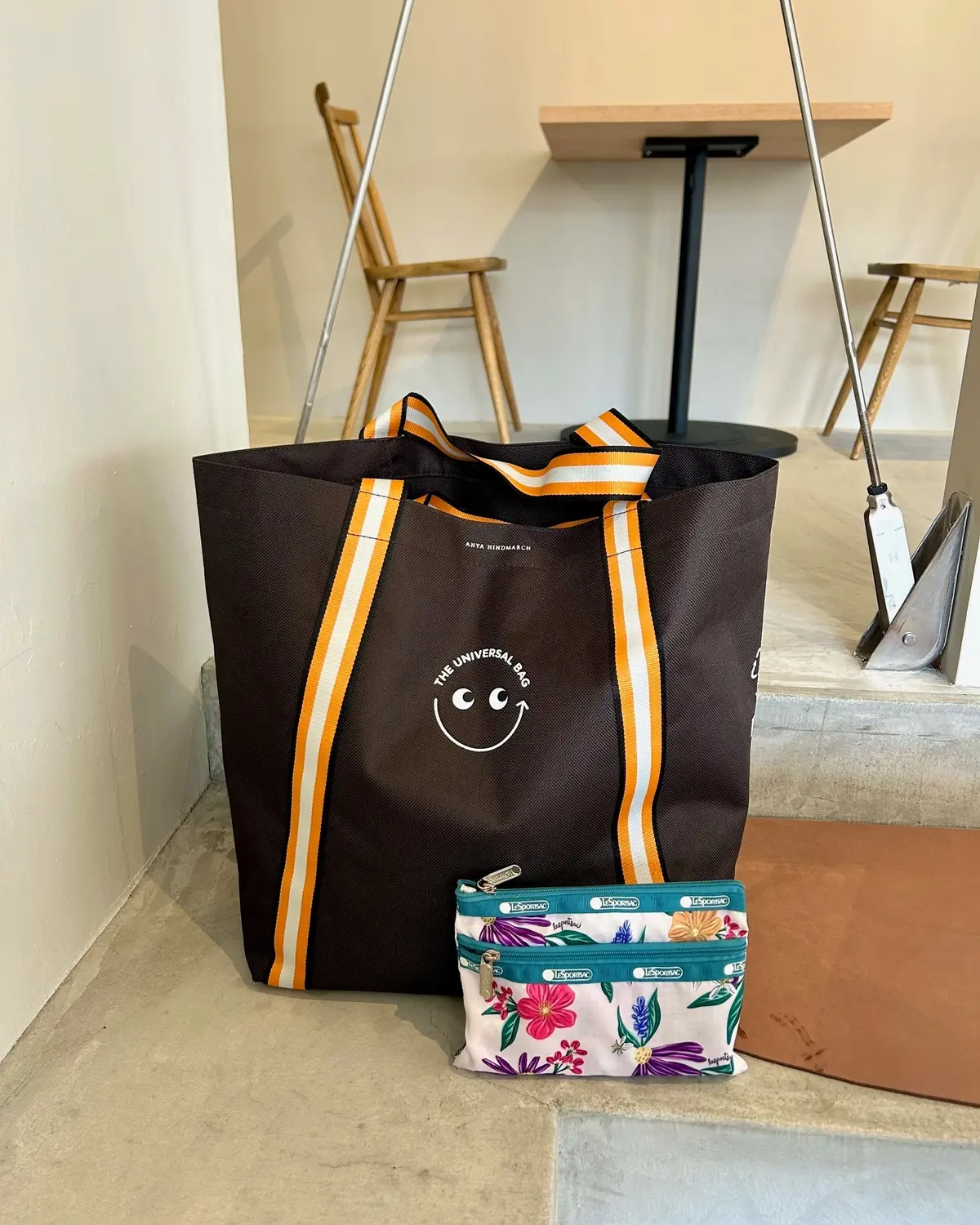 アニヤ・ハインドマーチのビッグトートをおの画像_15