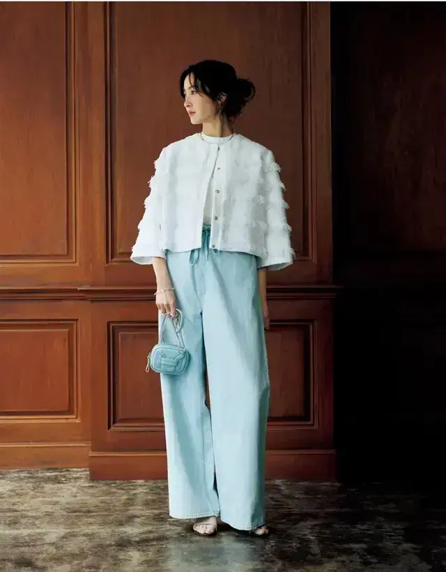 デニムパンツ　ツイードジャケット　春コーデ