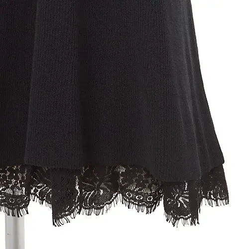 E by eclat Room no.8 for E by eclat 裾レースペプラムニット ￥25,300