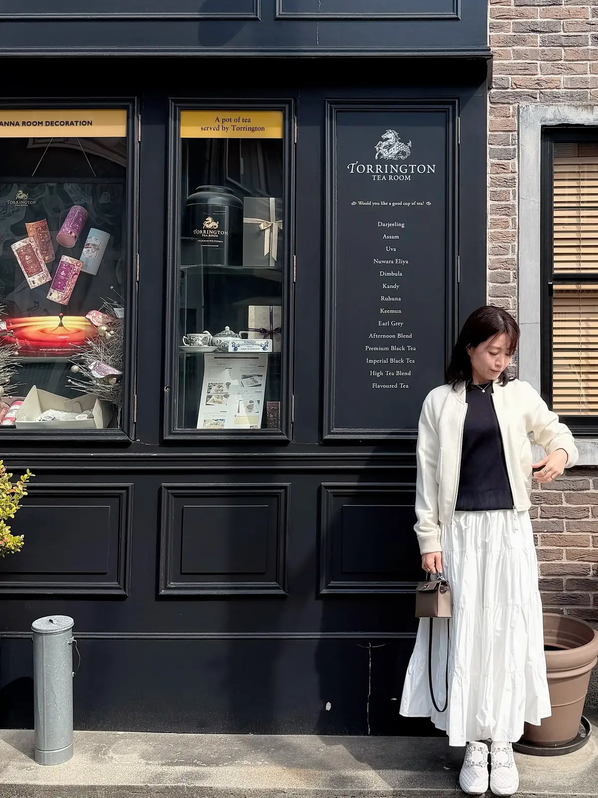 ティアードスカートとスニーカーで春気分の画像_1