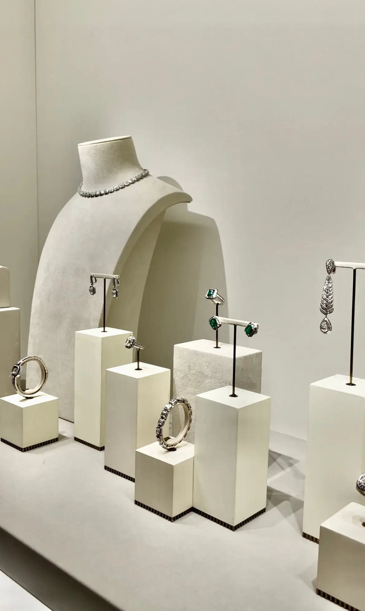 大人のジュエリー選び、その基準。なぜ今、の画像_2