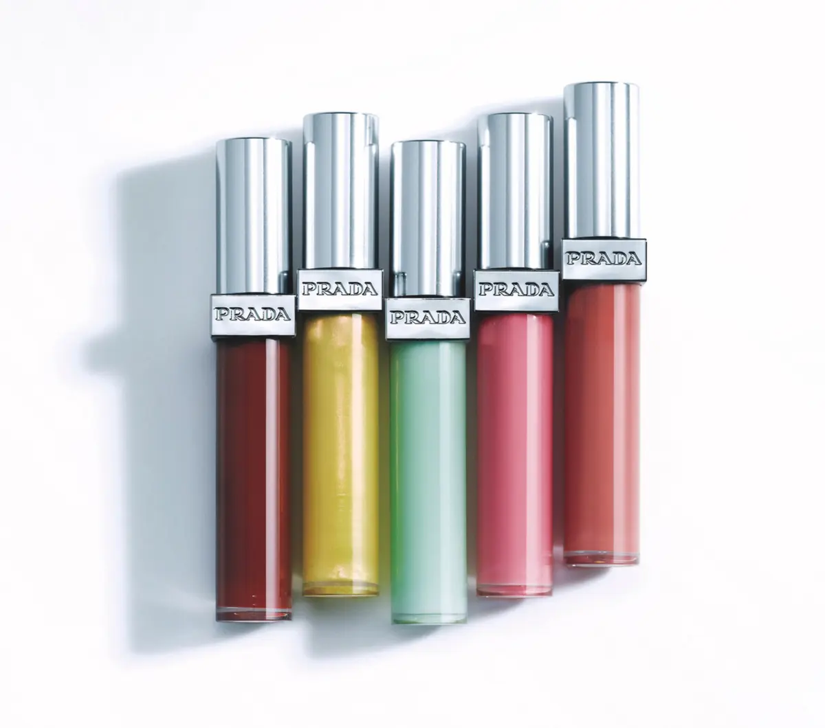 50代　メイク　おすすめ　新作コスメ　プラダ ビューティ プラダ リフレクション リキッド バーム グロス　