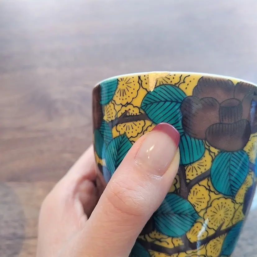 九谷焼　青手椿