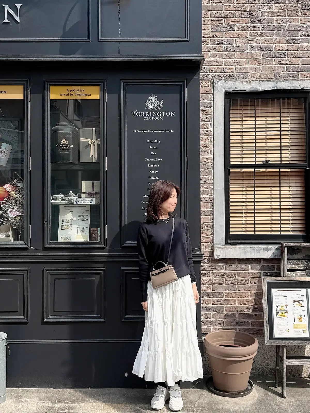 ティアードスカートとスニーカーで春気分の画像_2