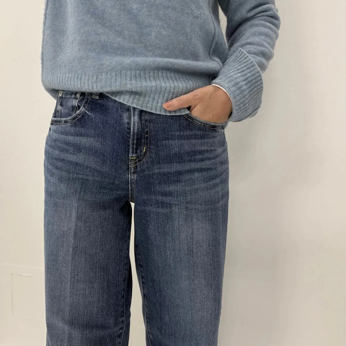 【40代・50代 パンツコーデ】 REDの画像_4