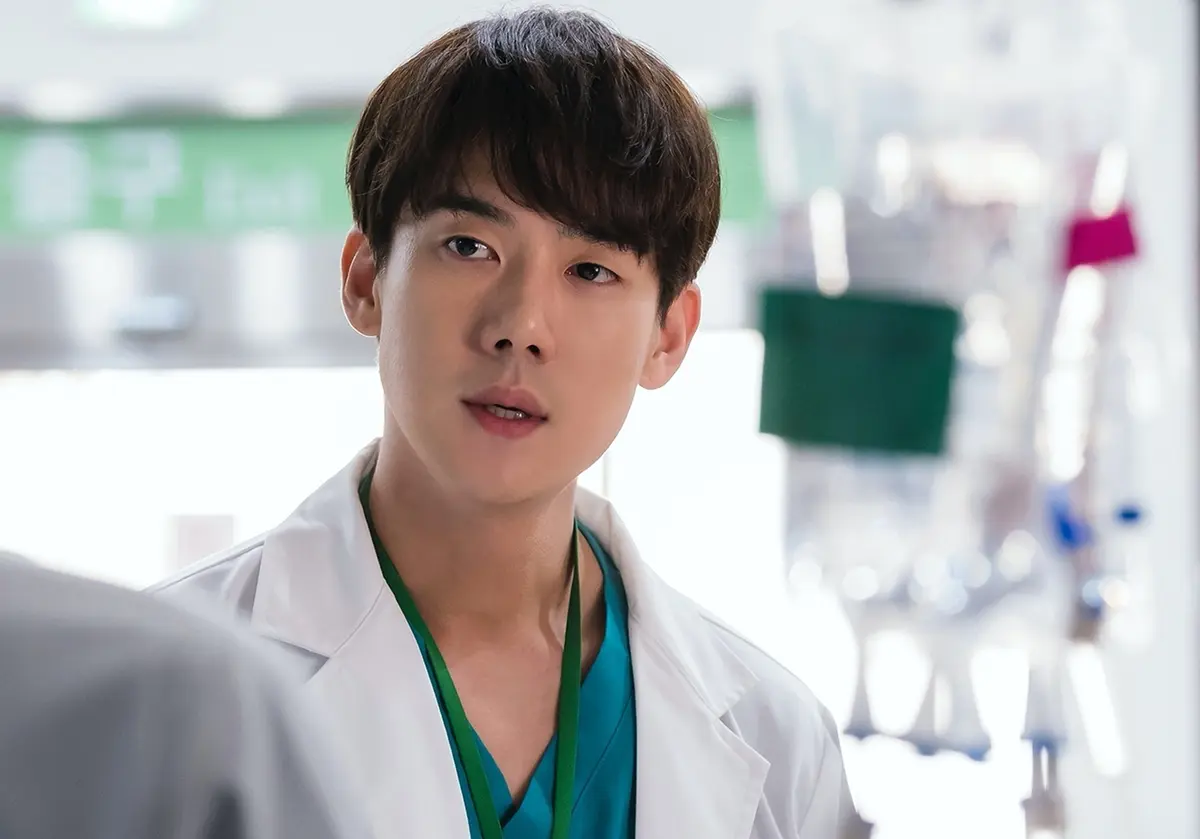 賢い医師生活　ユ・ヨンソク