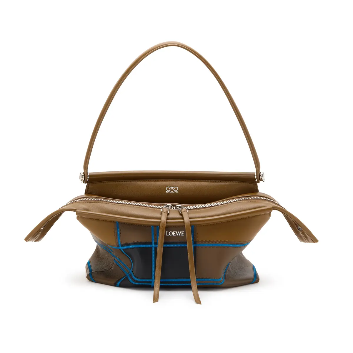 LOEWEの「ウィスカー バッグ スモール」