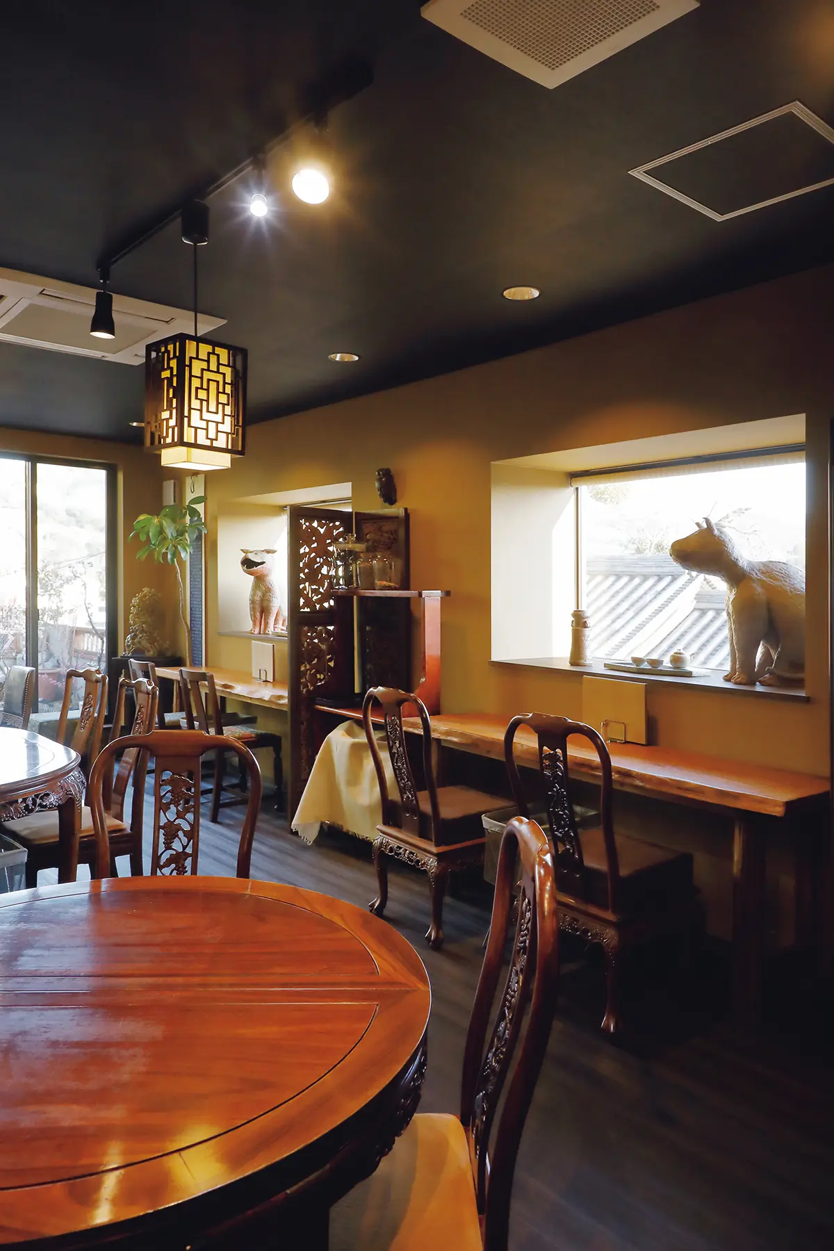 入口の物販コーナーでは茶器 や茶葉の販売も