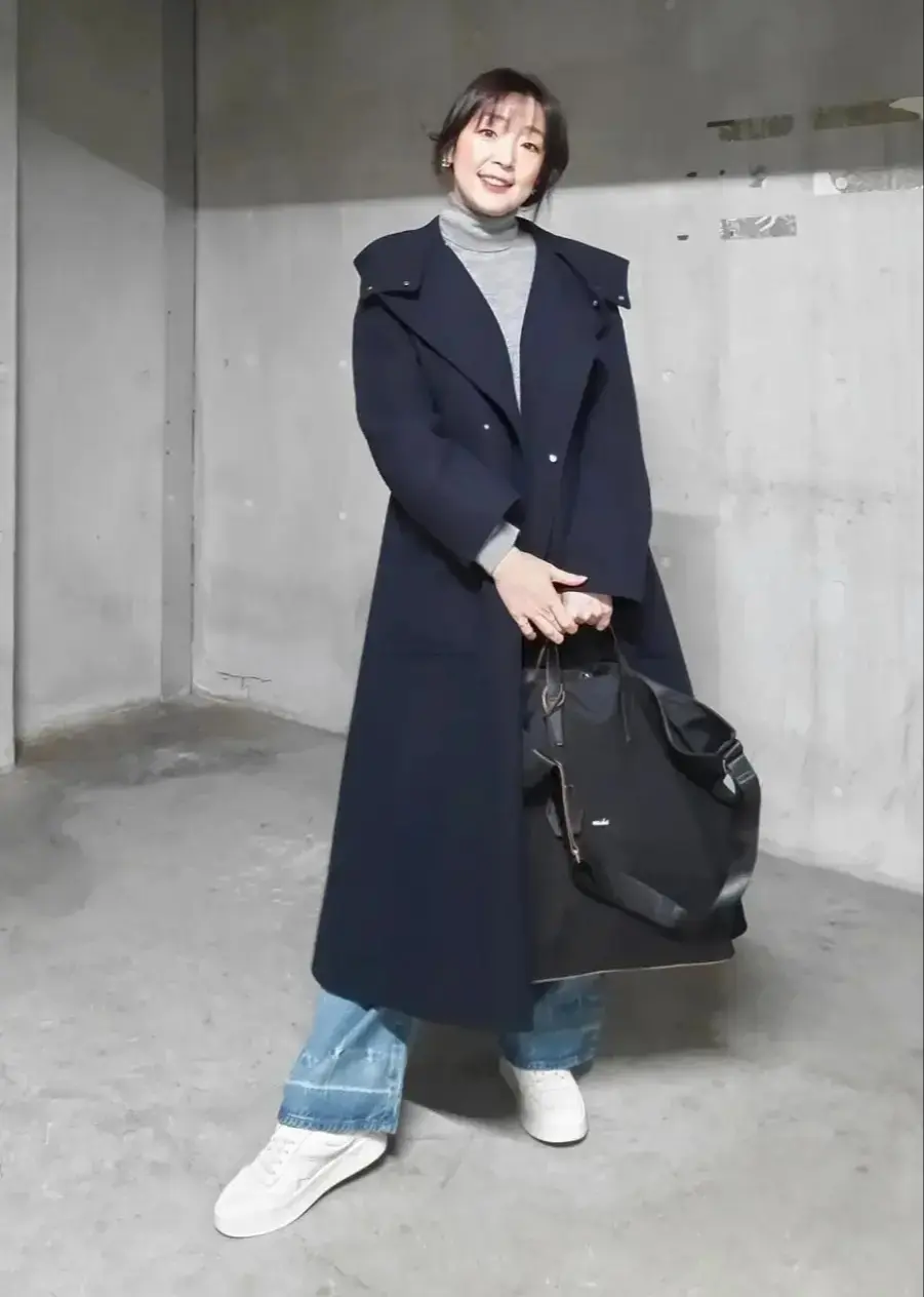 スニーカーコーデ　40代　50代