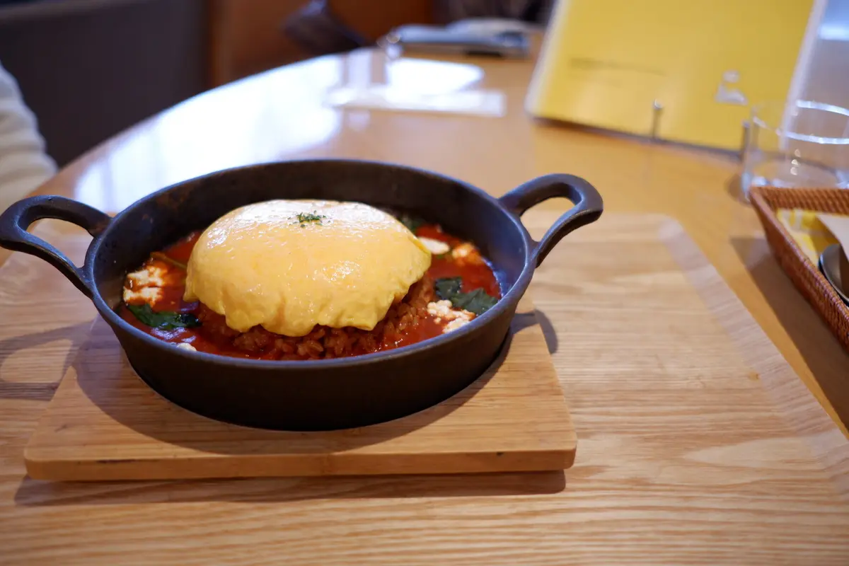 トマトとリコッタチーズのオムライス