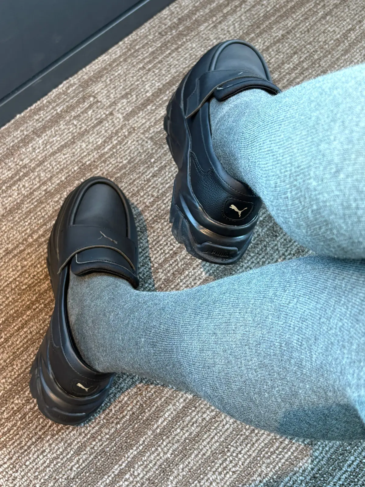 ハンサムコーデ　ローファー　スニーカーローファー