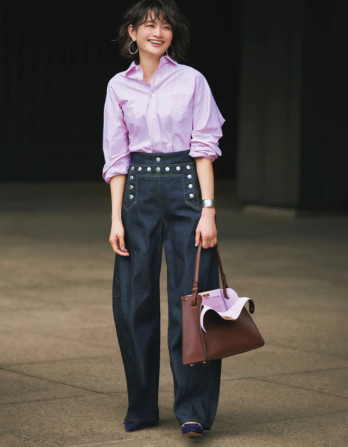 セイラー風のきれいめバレルなら、 デザインパンツの感覚でトライできる