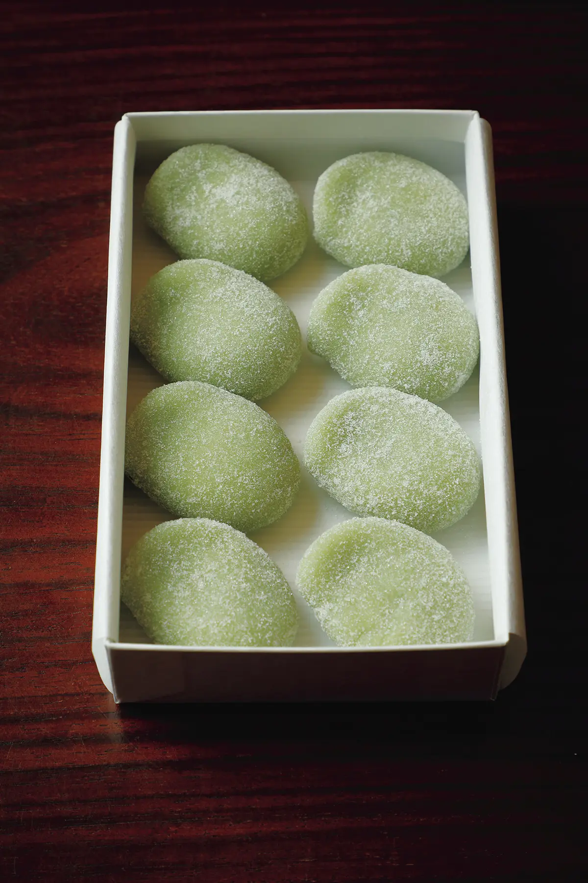 秘伝の手 法で州浜をネチッとした食感に 仕上げた「そら豆」。