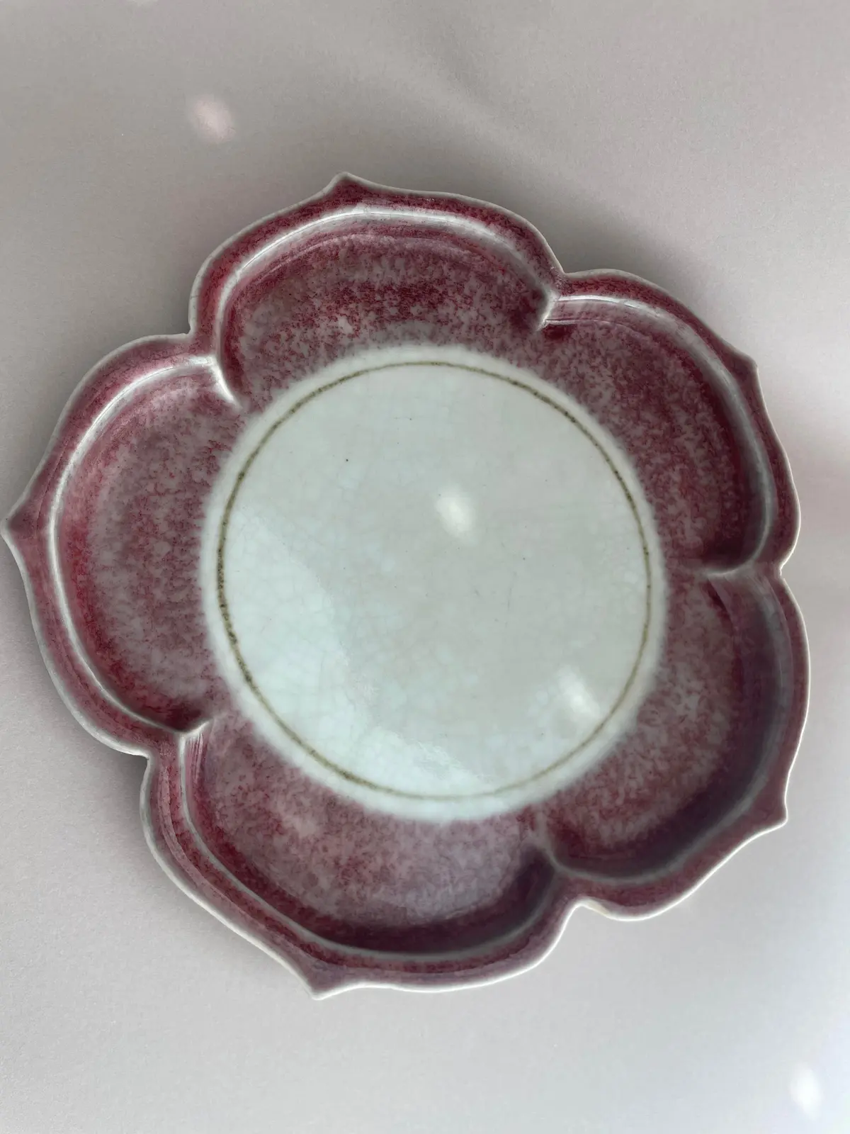 陶芸家・河井一喜さんの用の美の器 内側の草翠がいい味を出している  エクラ編集部員の偏愛名品図鑑