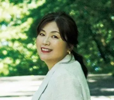 作家 柚月裕子