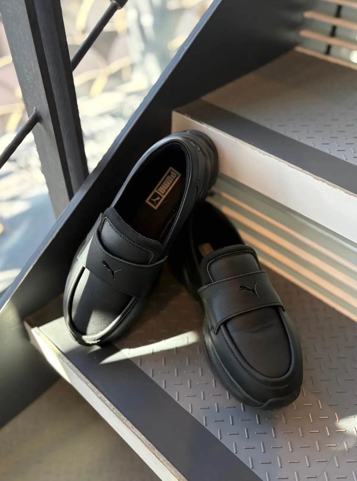 ハンサムコーデ　ローファー　スニーカーローファー