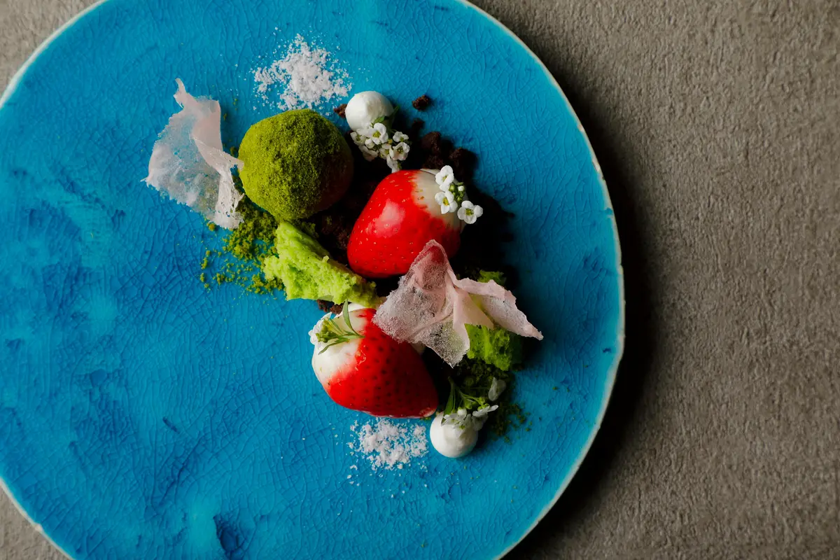 ROKU KYOTO, LXR Hotels & Resorts「TENJIN」 アフタヌーンティー 苺 よもぎ 生姜」