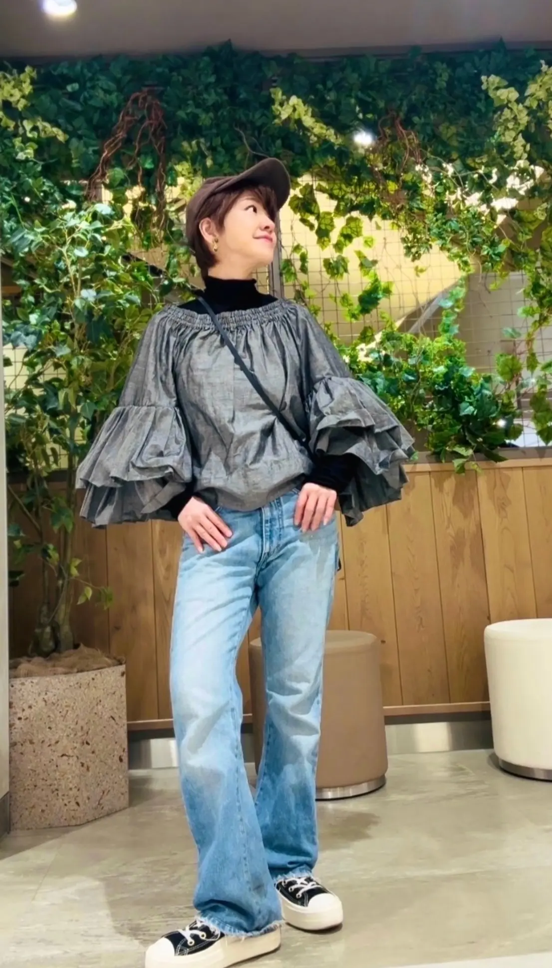 春を纏う大人のブルージーンズの画像_3