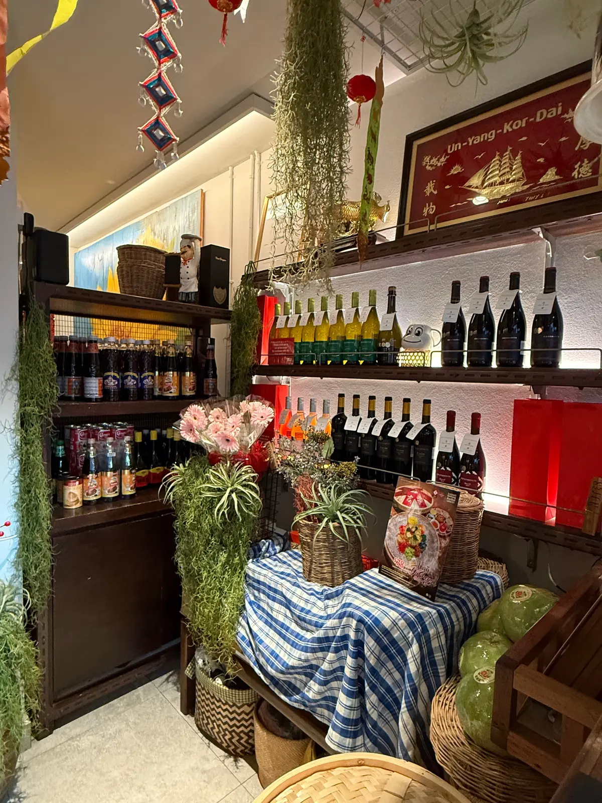 物販コーナー　タイグッズ