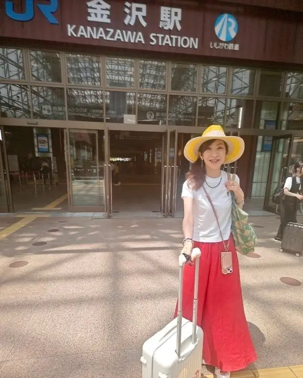 【金沢への夏旅①】旅の始まりは赤と黄色のの画像_1