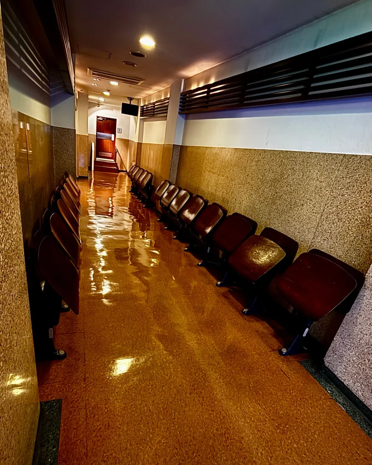 シネスイッチ１の待合席