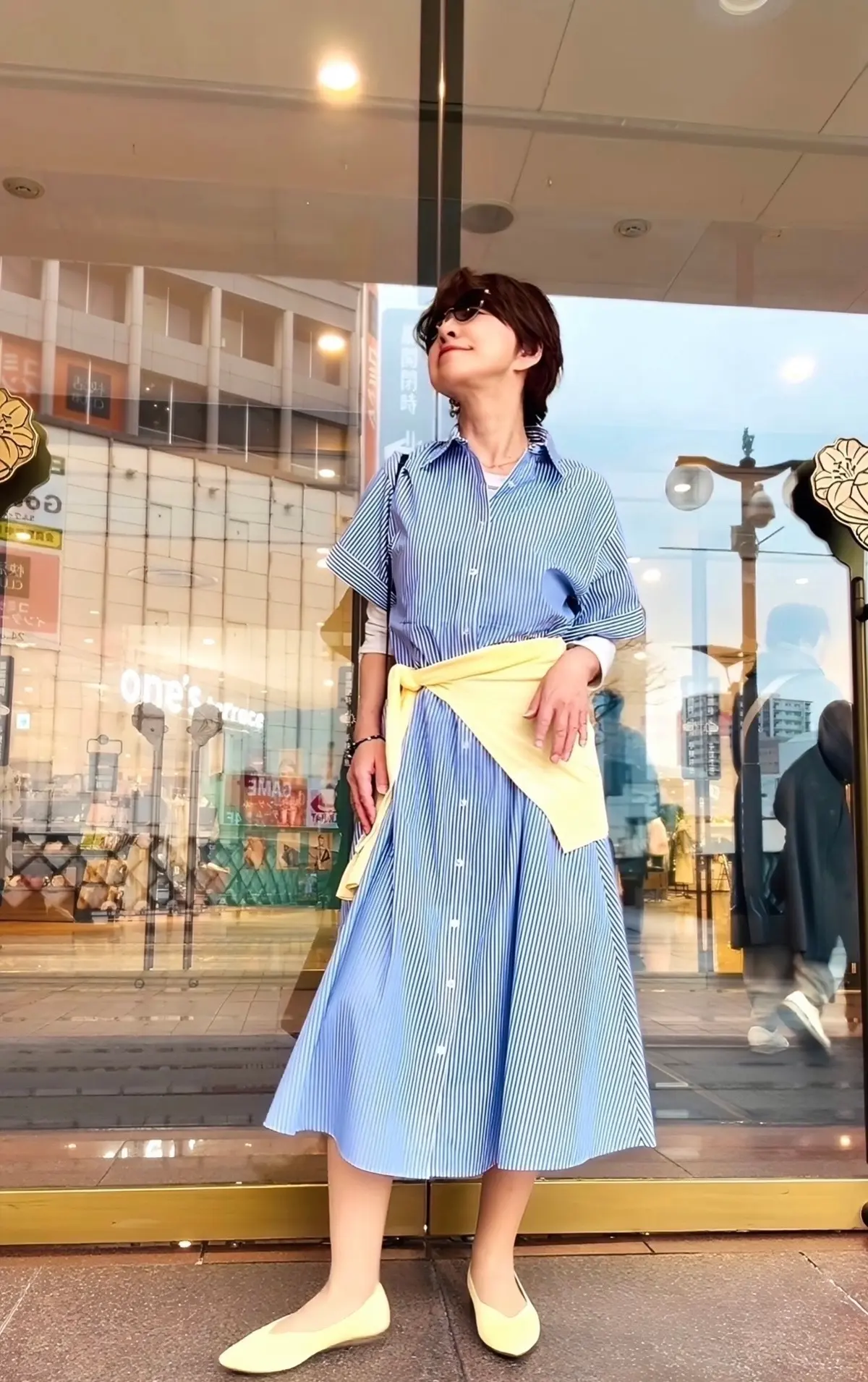 春のトレンドイエローxブルーを取り入れての画像_3