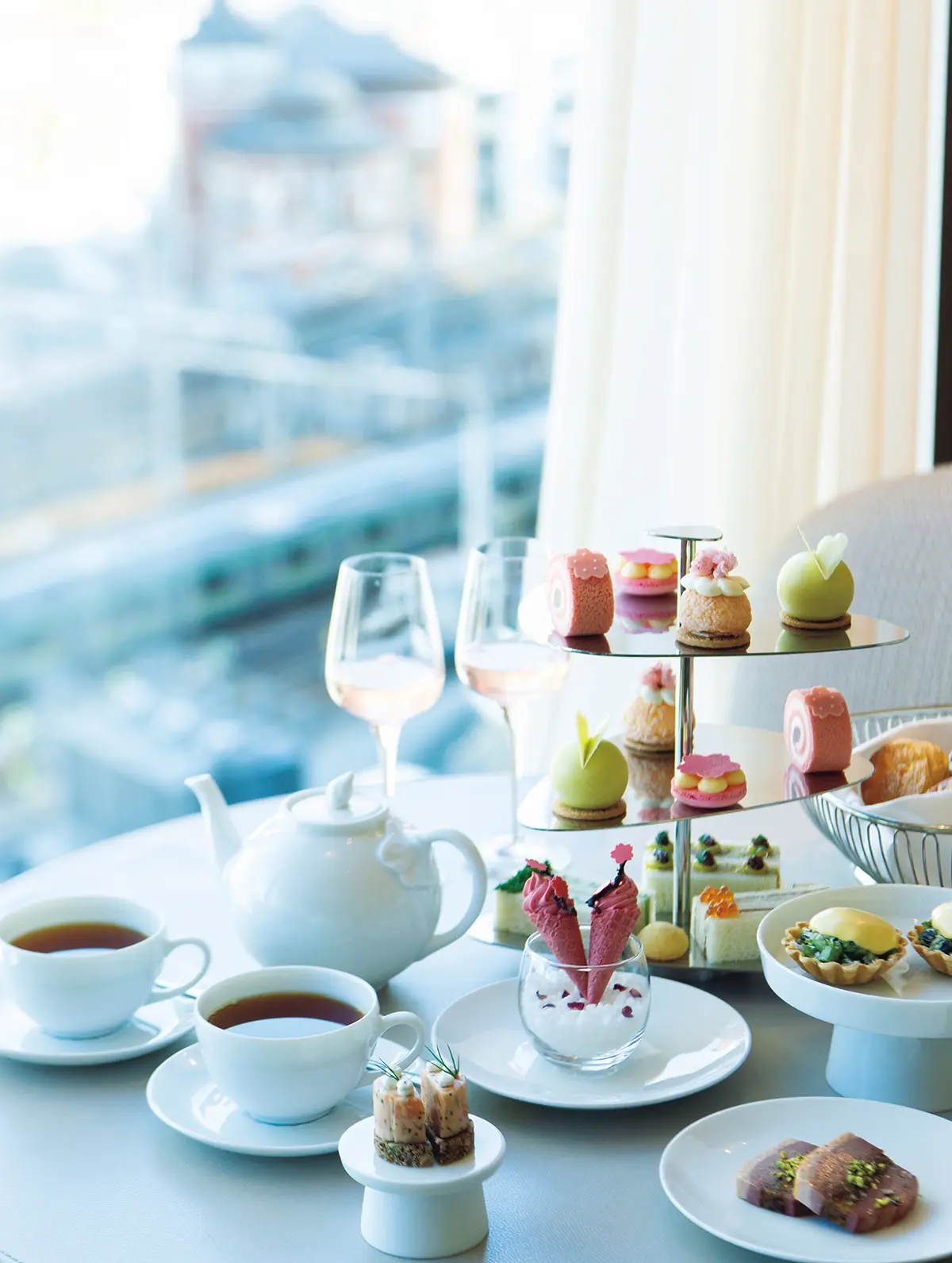 フォーシーズンズホテル丸の内 東京　アフタヌーンティー