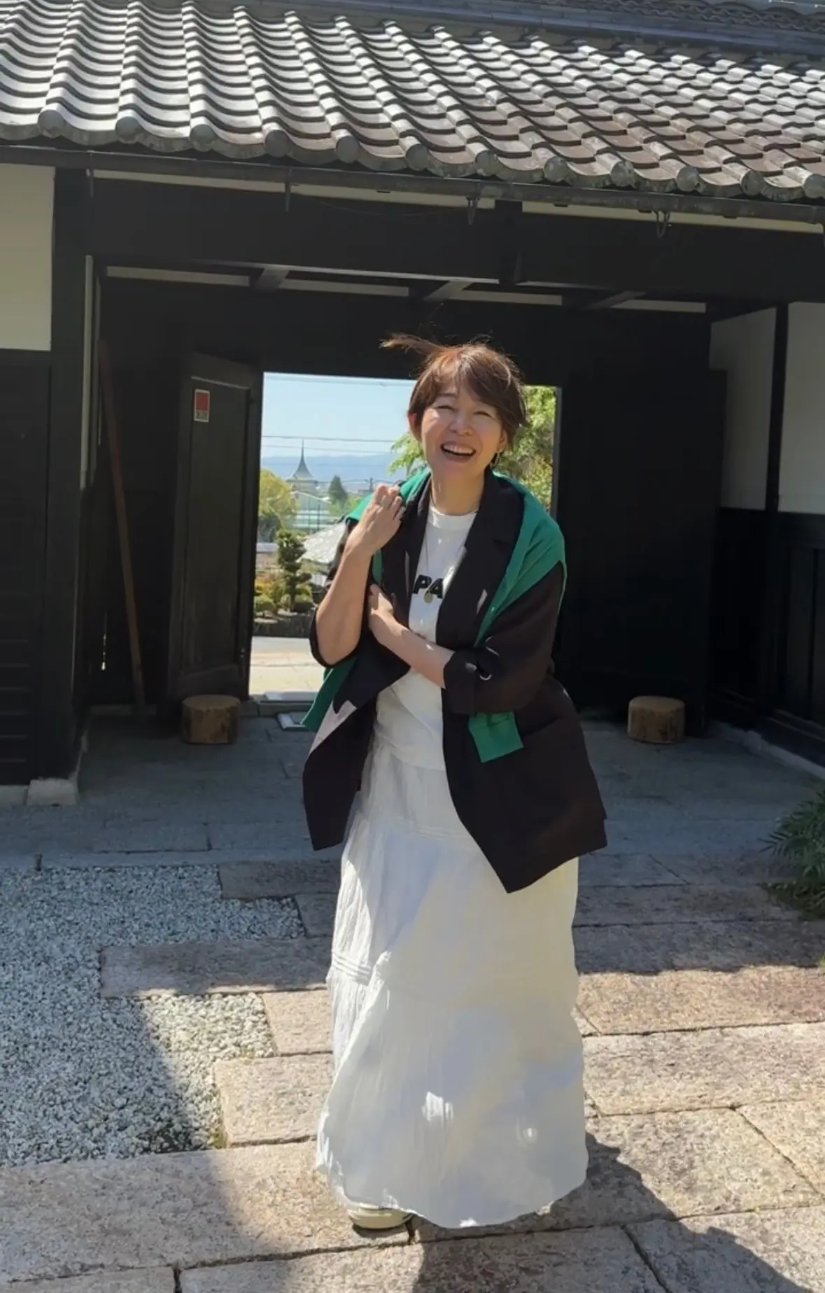 羽織るだけで別人コーデの画像_1