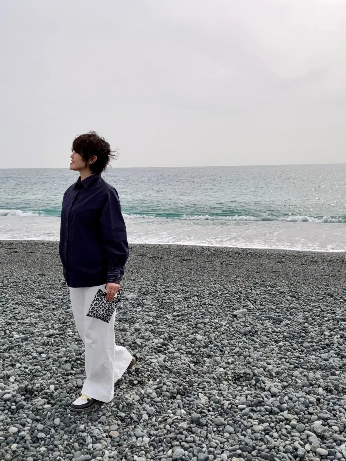 ユニクロ　白デニム