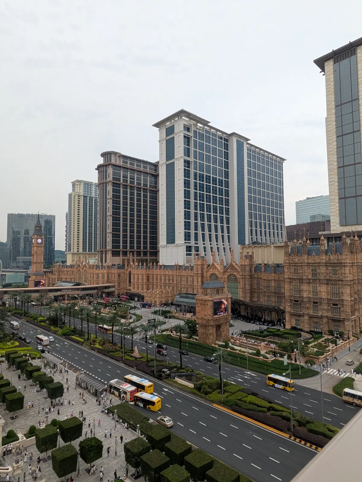 Macau。