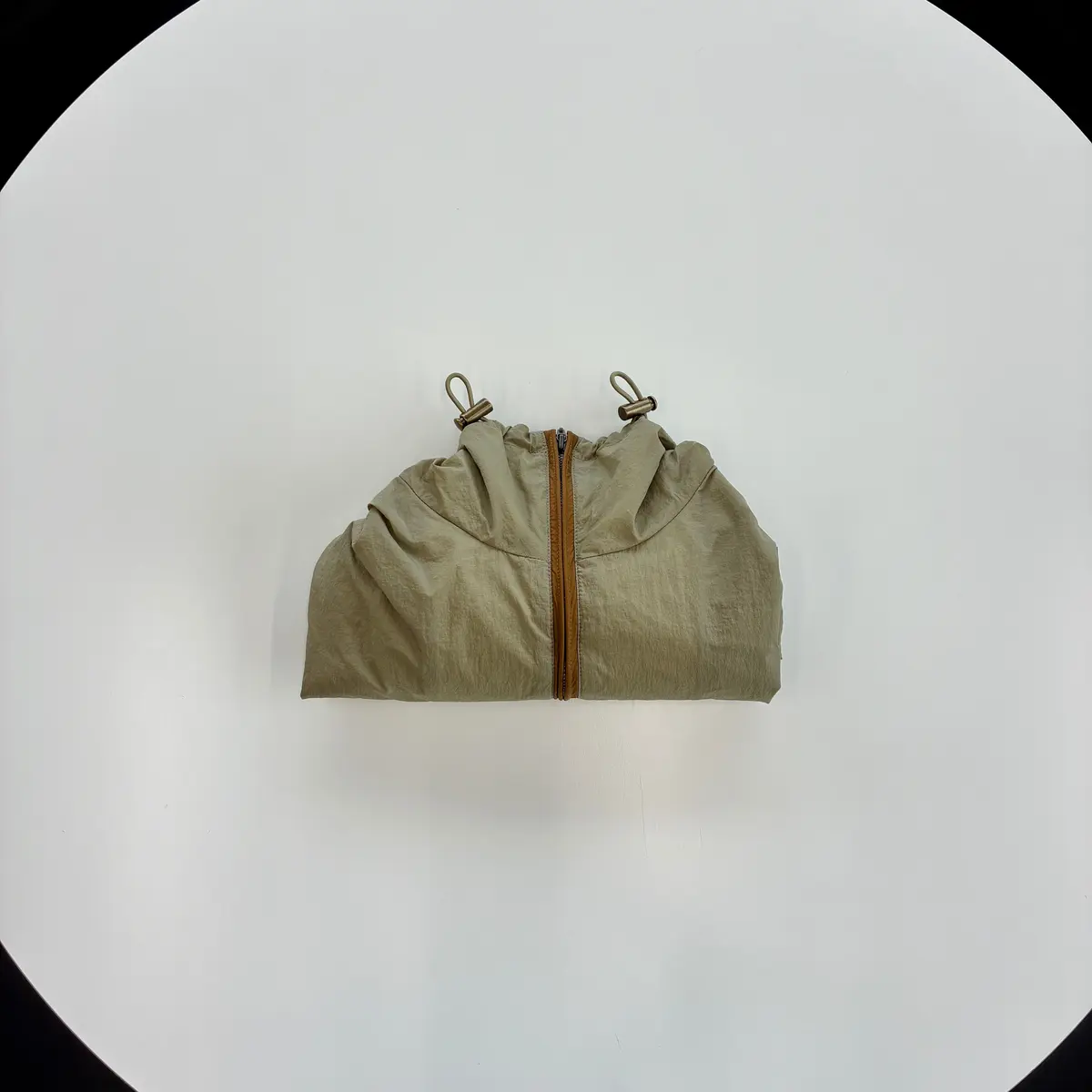 E by eclat 超軽量撥水ブルゾン ￥25,300